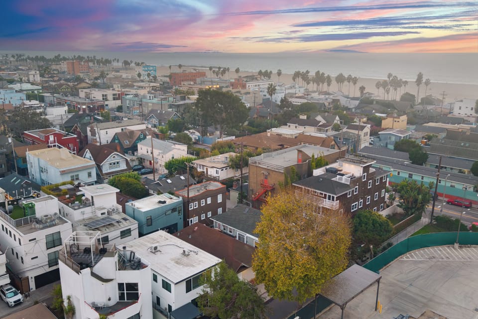 Neighborhood view.