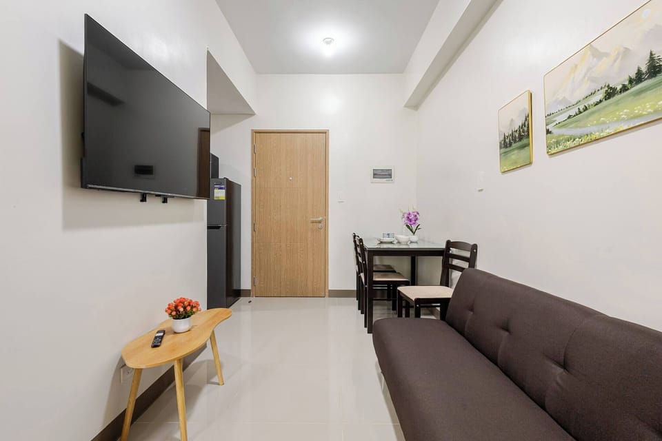Condo, 2 Bedrooms, Private Pool | Living room