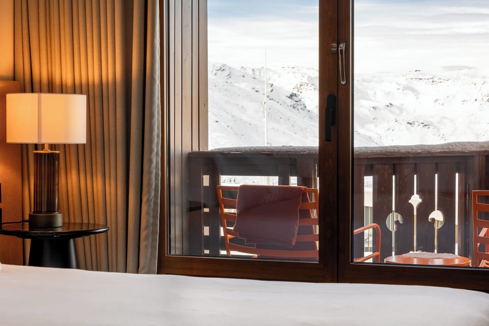 Room (Privilige,Slopes View) | In-room safe, soundproofing, free WiFi, bed sheets