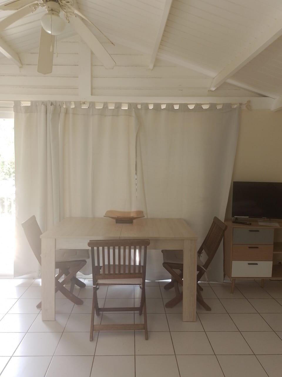 Bungalow, Pool View | Living area | TV