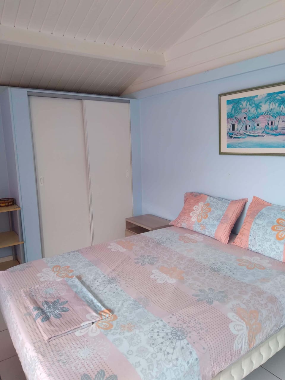 Economy Bungalow, Pool View | WiFi (free), bed sheets