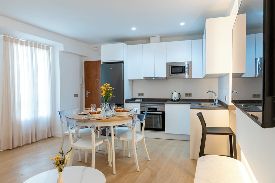 Apartment, Balcony, City View | Private kitchen