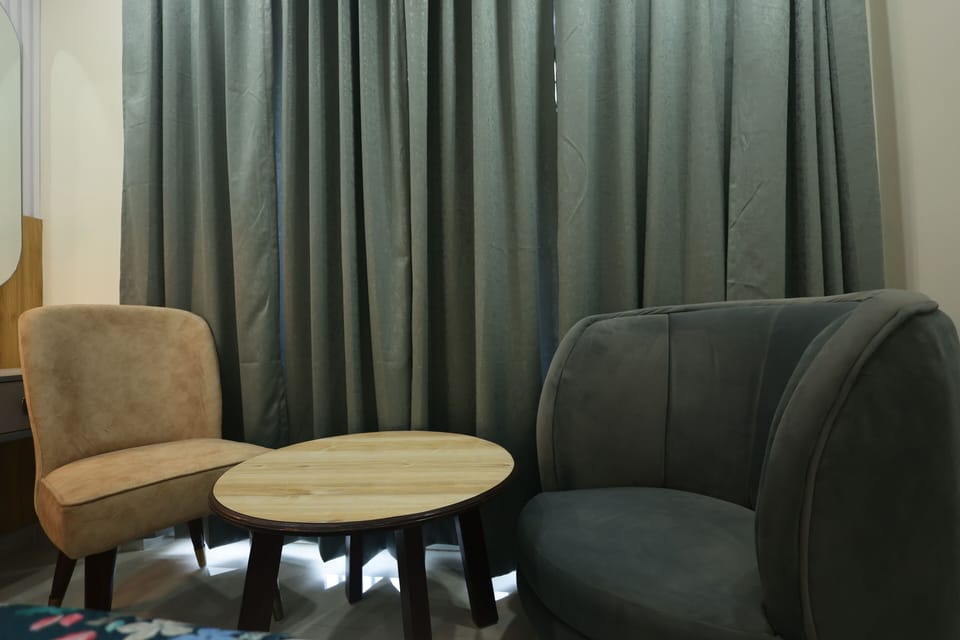 Deluxe Double Room, Balcony | Laptop workspace, free WiFi