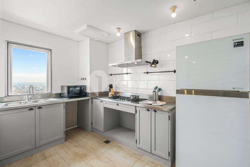 Apartment, 4 Bedrooms, City View | Private kitchen | Full-size fridge, microwave, stovetop, rice cooker