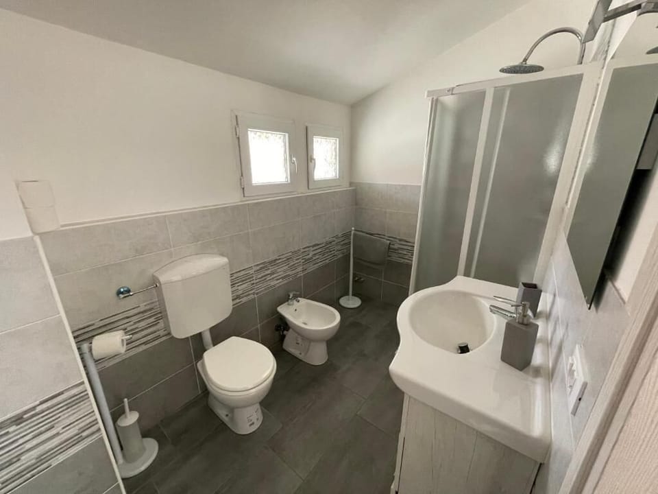 Triple Room | Bathroom | Bidet