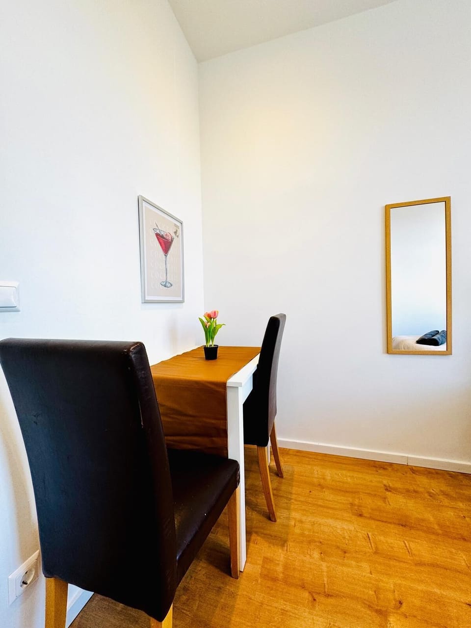 Basic Apartment | Iron/ironing board (on request)