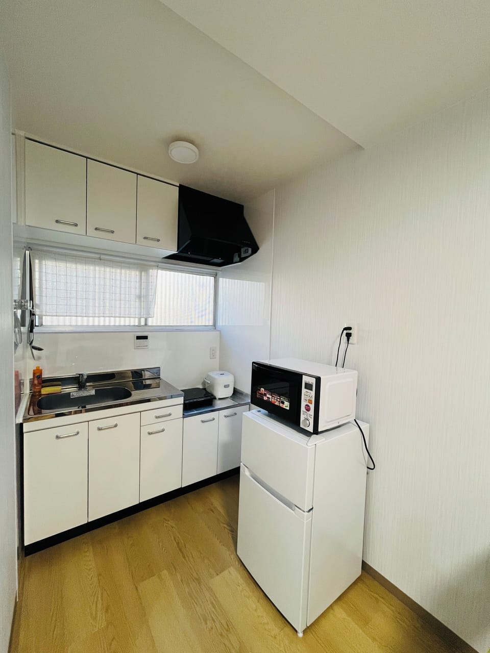 Japanese-style Room, Non Smoking | Private kitchen