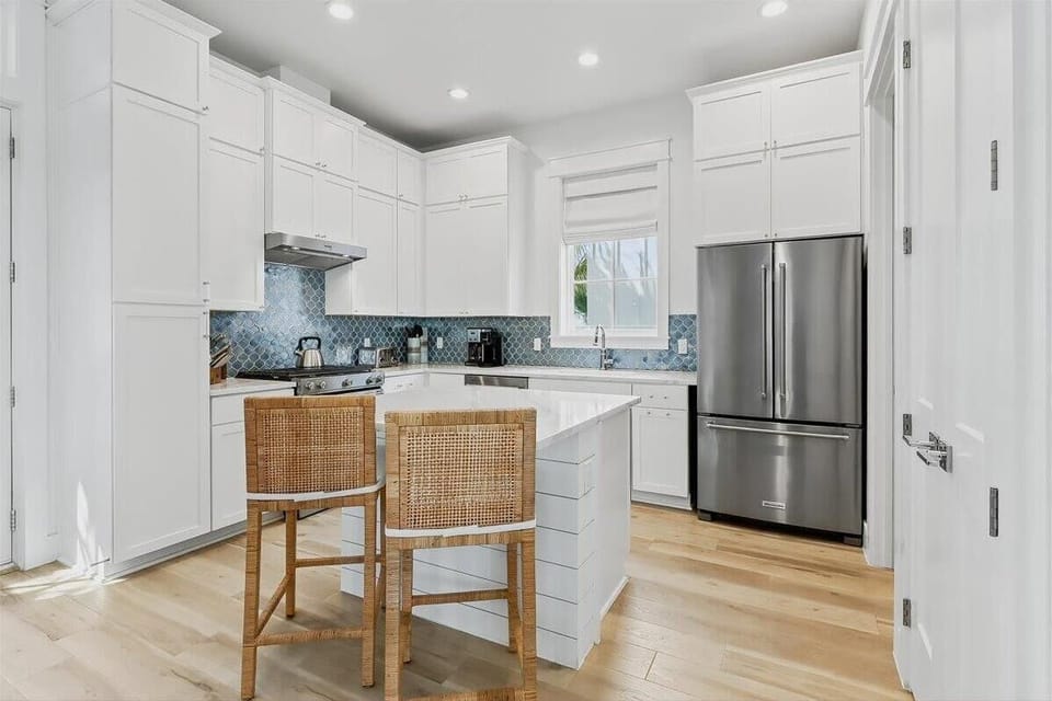 1st Floor, Kitchen