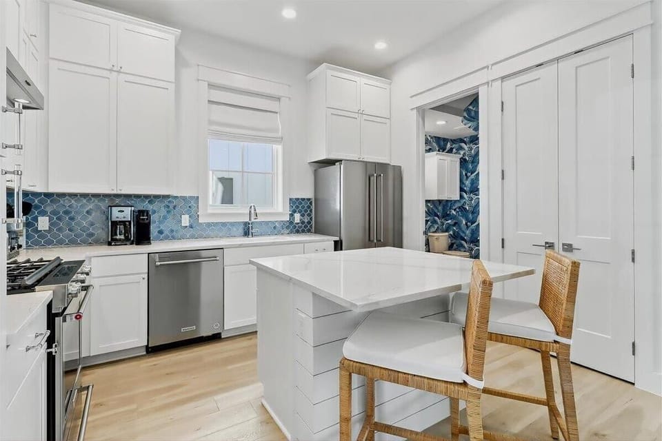 1st Floor, Kitchen