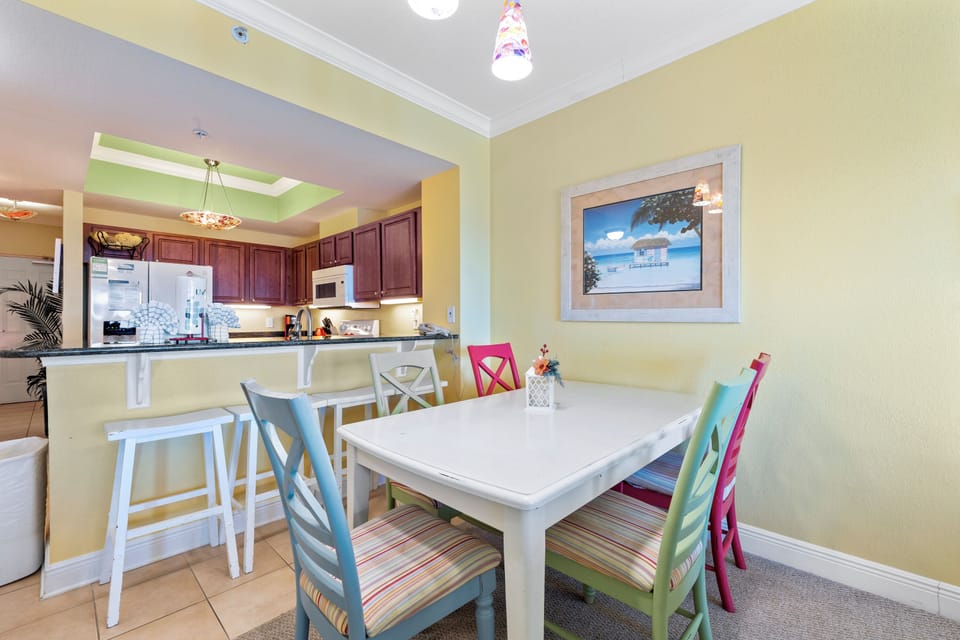 Signature Condo, 2 Bedrooms, Balcony, Beach View | In-room dining