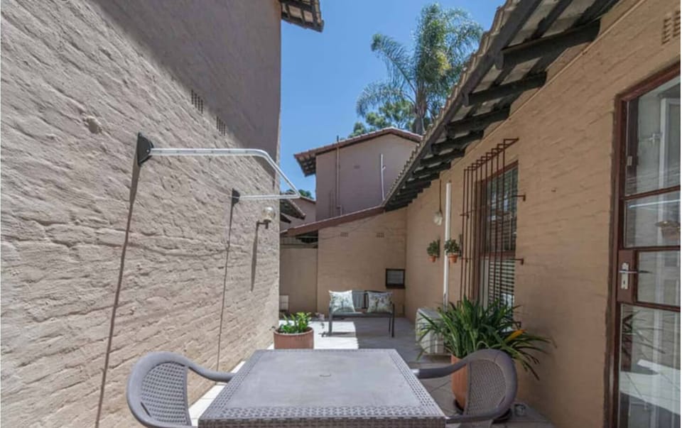 House, 2 Bedrooms, Accessible, Terrace | Outdoor dining