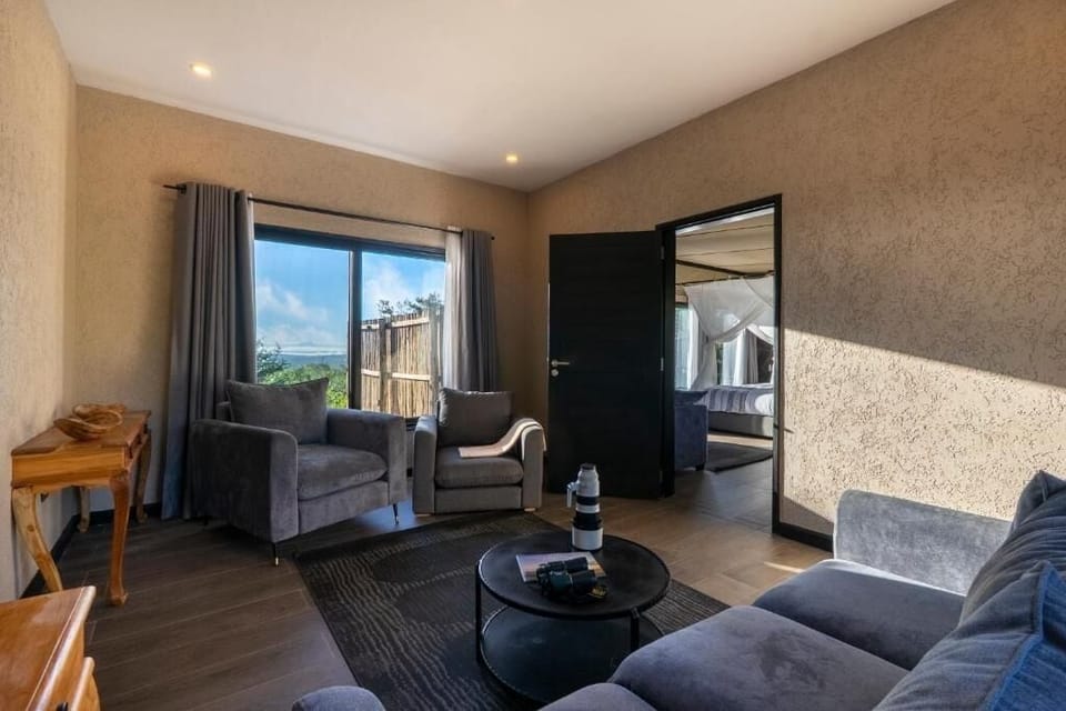 Family Double or Twin Room, Balcony | Living area