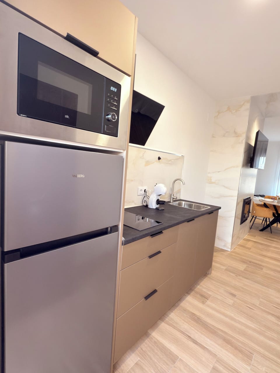 Exclusive Studio Suite | Private kitchen | Full-size fridge, microwave, stovetop, dishwasher