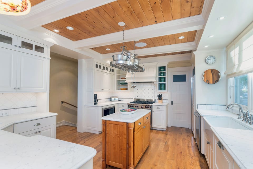 1.01-telluride-pacific-house-kitchen