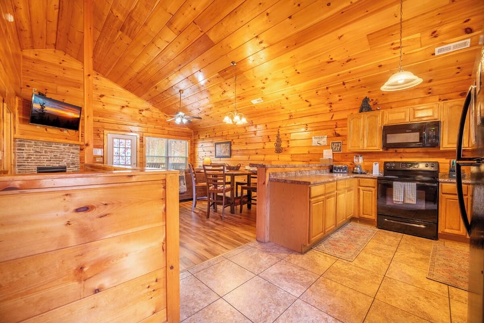 Blackberry Bijou's fully-equipped kitchen
