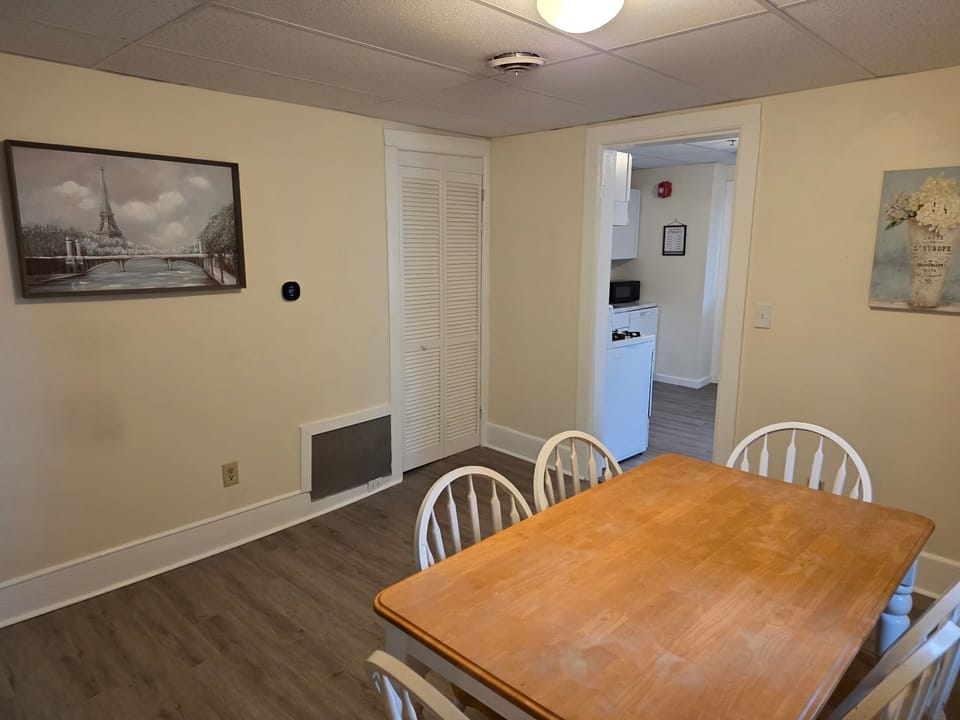 Dining room - between kitchen and living room