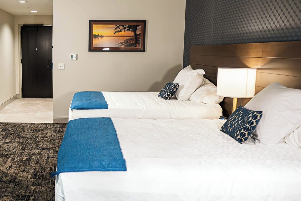 Double Room, Roll-in Shower | In-room safe, desk, laptop workspace, iron/ironing board