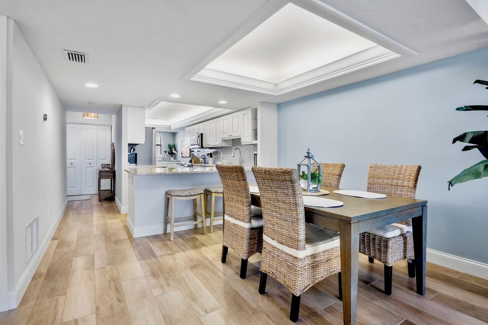 Gulf and Bay Club C607 by Tropical Sands Accommodations