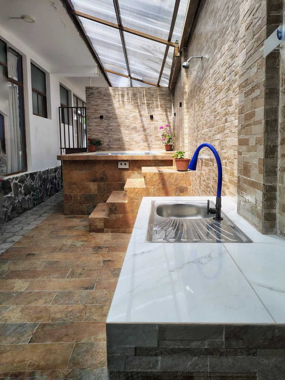 Indoor spa tub