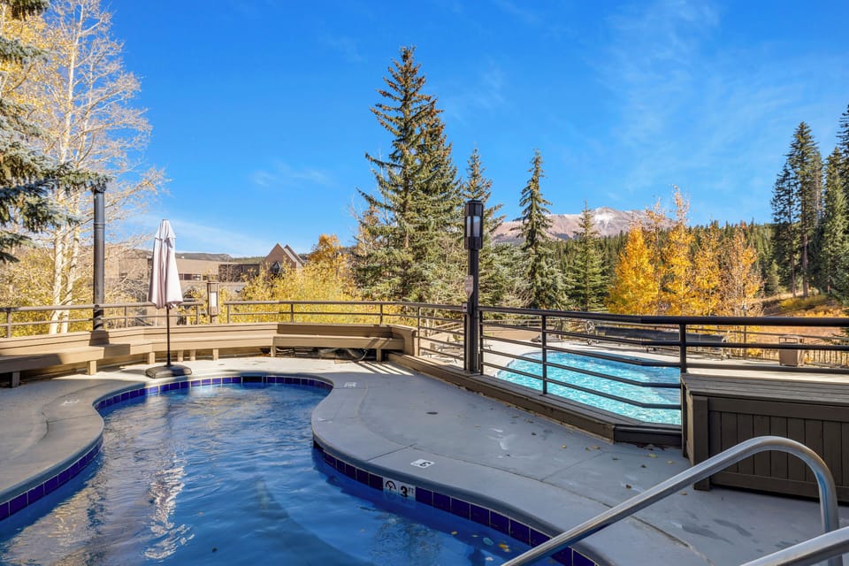 Complex Outdoor Pool