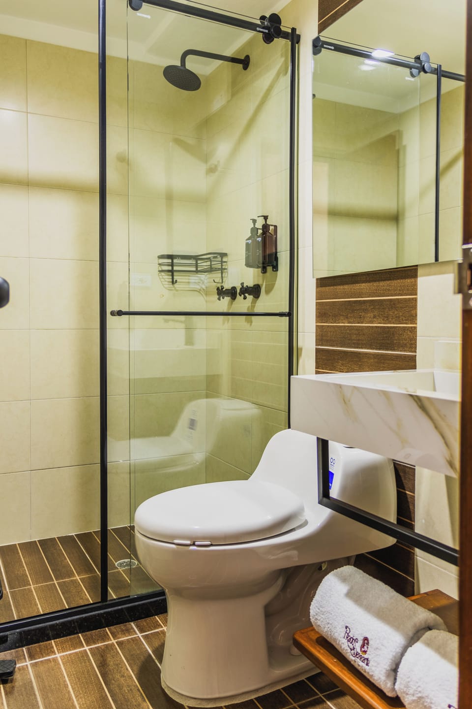 Twin Room | Bathroom | Shower, free toiletries, towels, soap