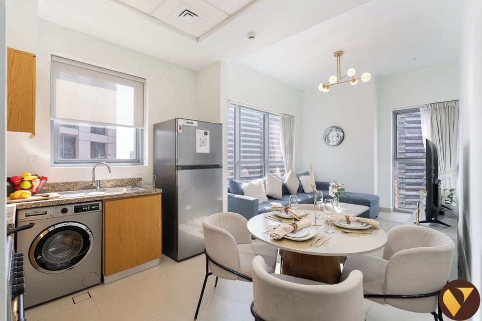Luxury Apartment, City View | In-room dining