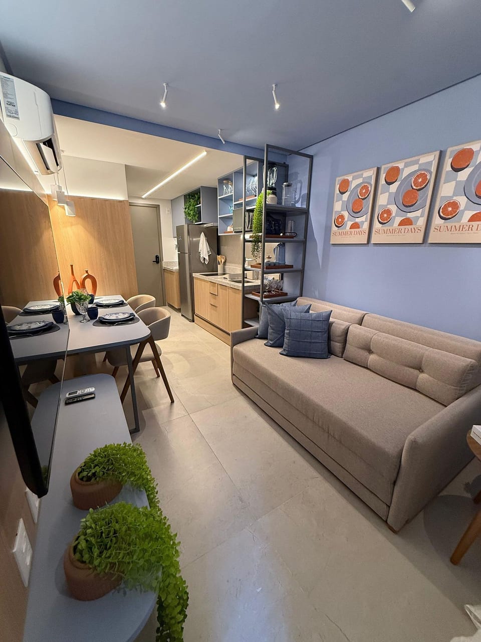 Apartment | Living area | Flat-screen TV