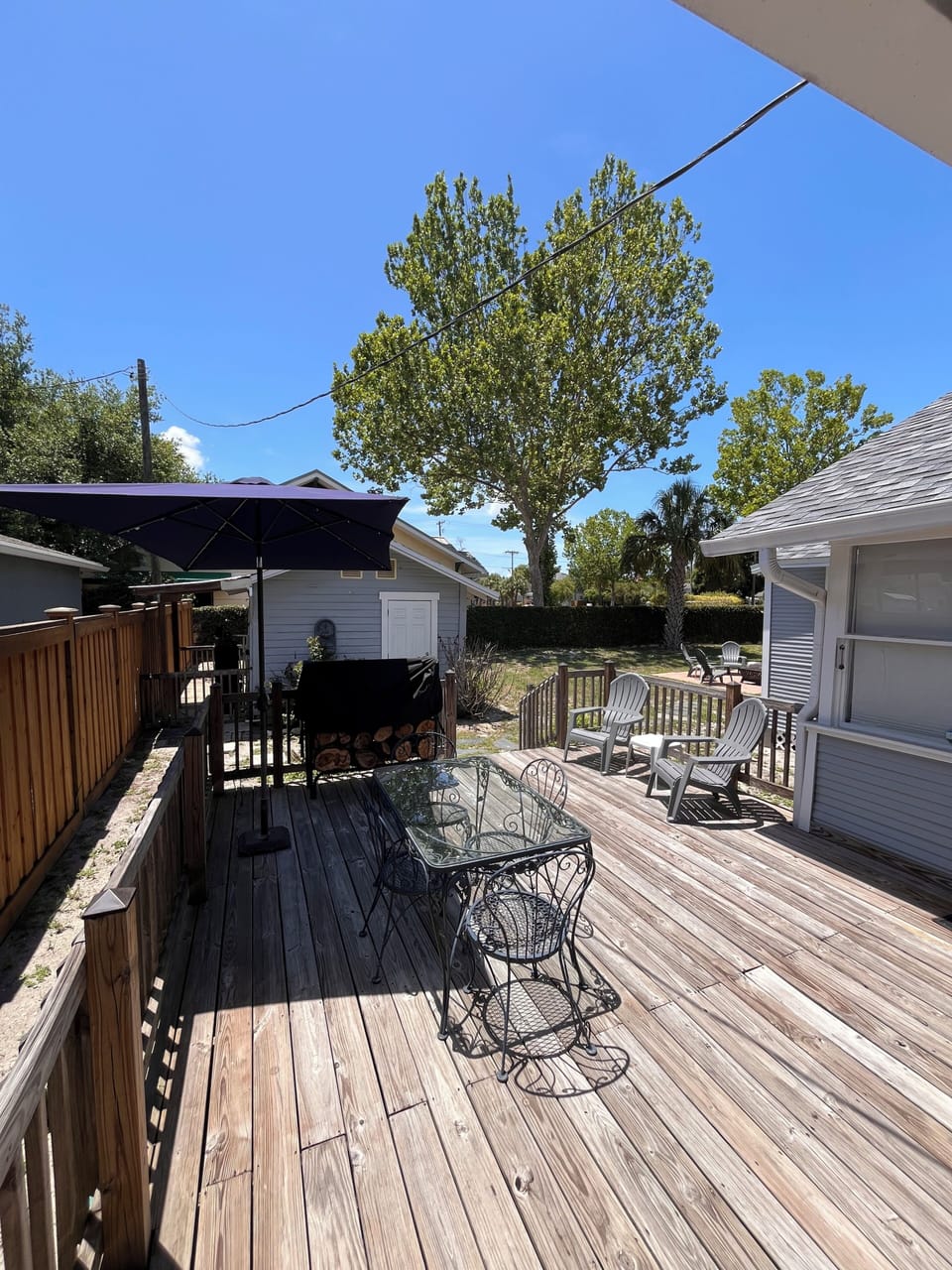 Outdoor dining