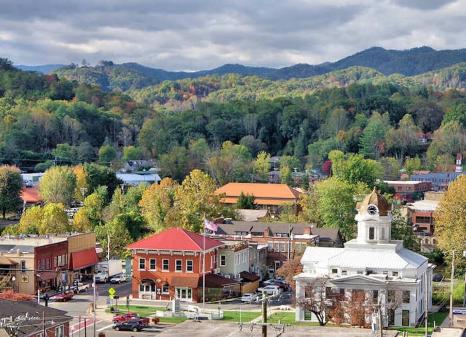 Charming downtown Bryson City is filled with local restaurants, breweries, and boutique shops just minutes from the tiny home.