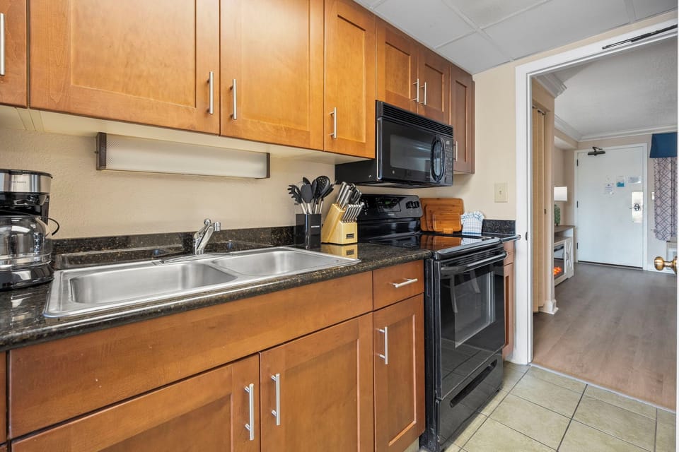 Full Kitchen
