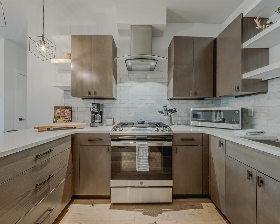 Condo, Multiple Beds, Balcony, Mountain View (Whitefish Loft) | Private kitchen
