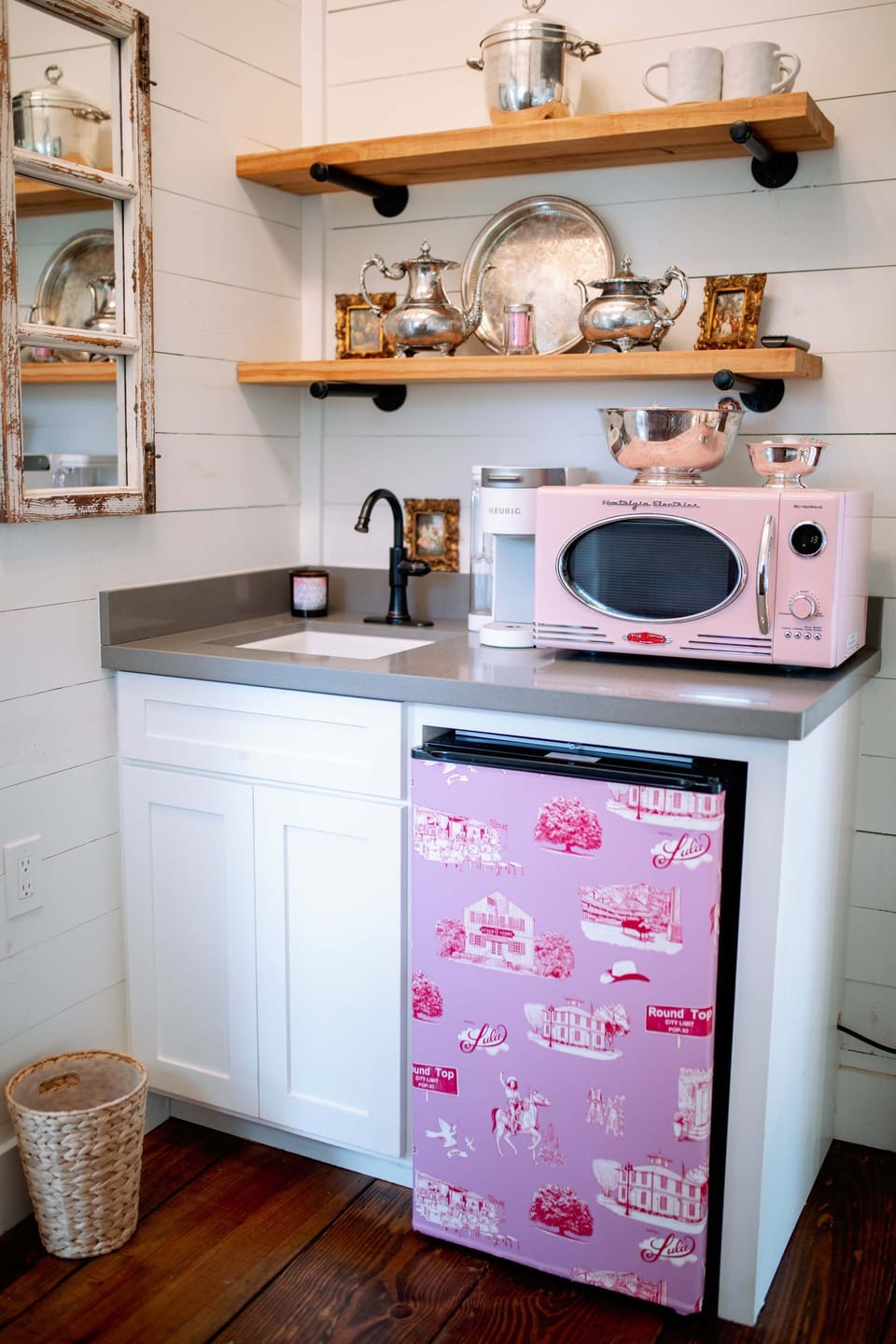 3 Carrot Suite Kitchenette