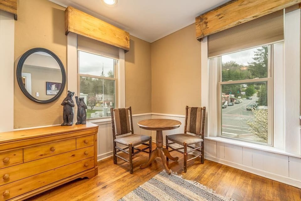 Located in Downtown Bryson City in the Great Smoky Mountains. Walk Everywhere.