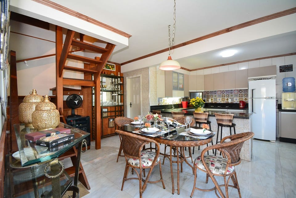 Villa | Dining