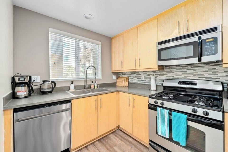 A fully equipped kitchen designed for preparing excellent vacation meals.