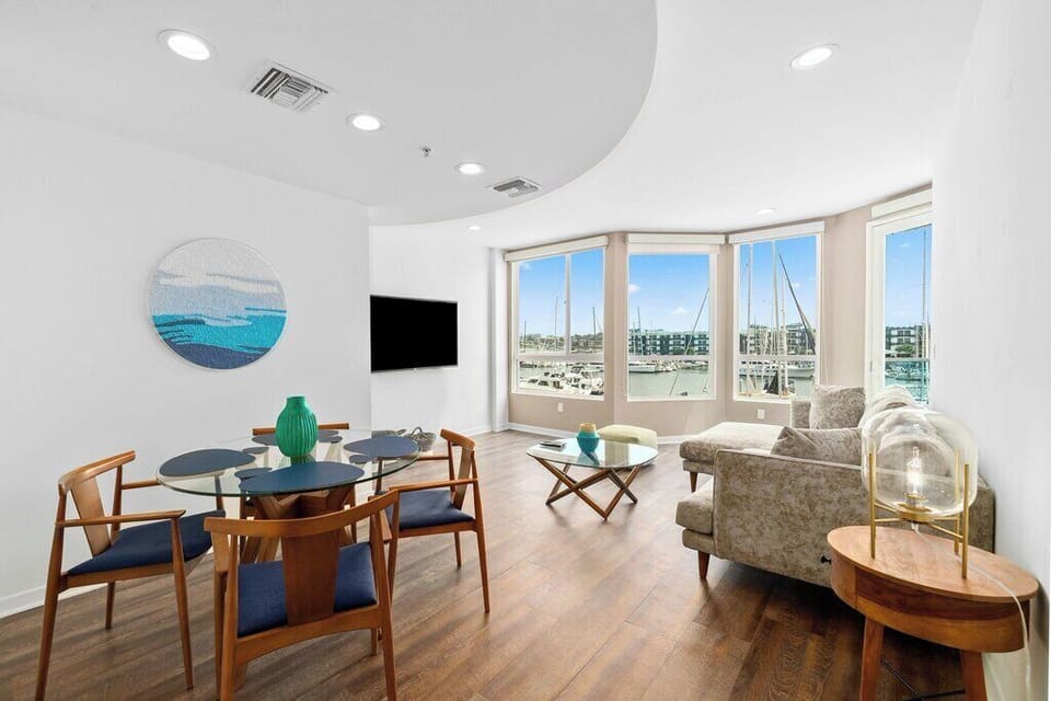 The perfect spot for a morning coffee or a home-cooked evening feast.