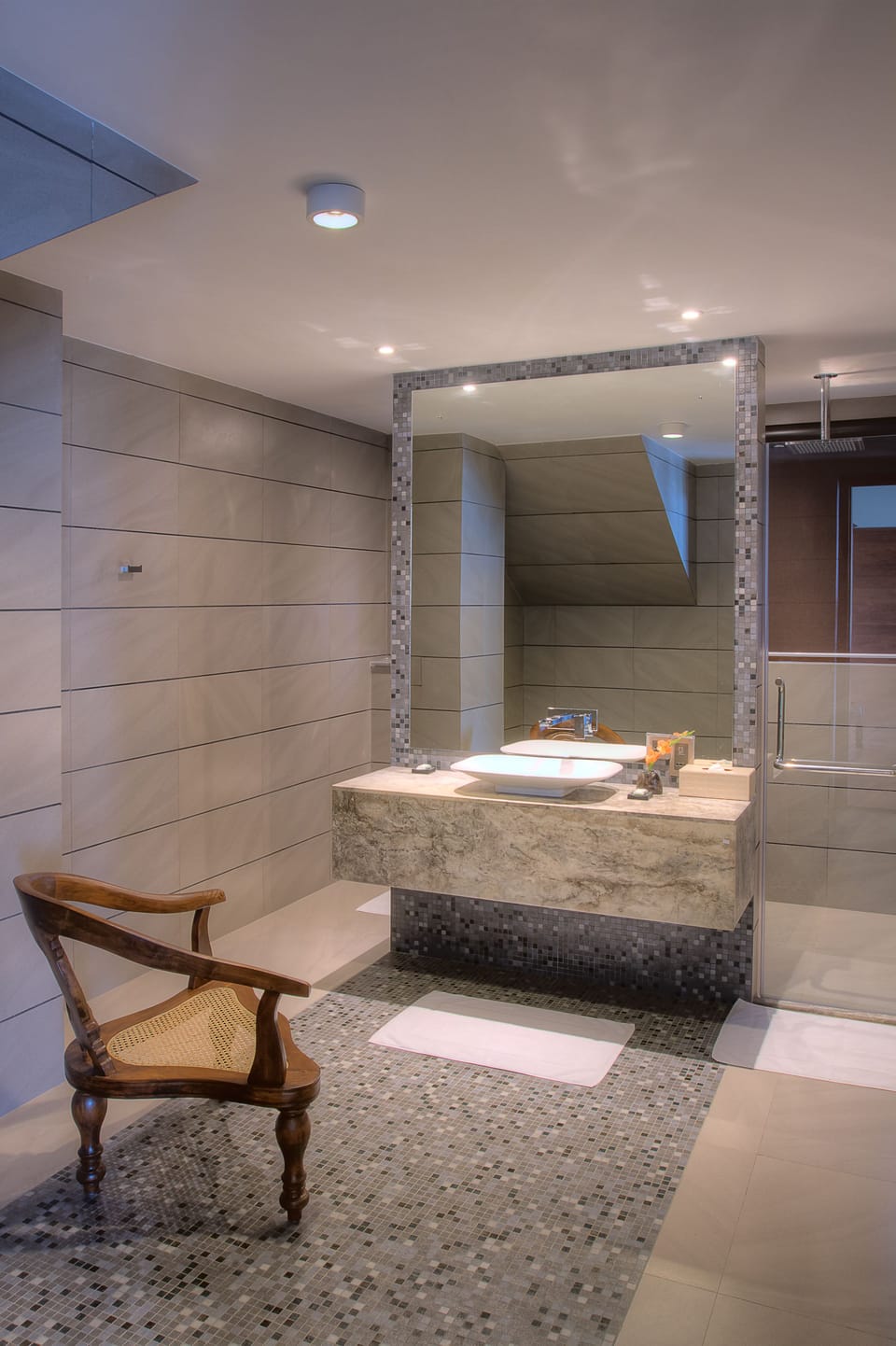 Master Suite -  Sir James Taylor | Bathroom | Shower, free toiletries, hair dryer, bathrobes