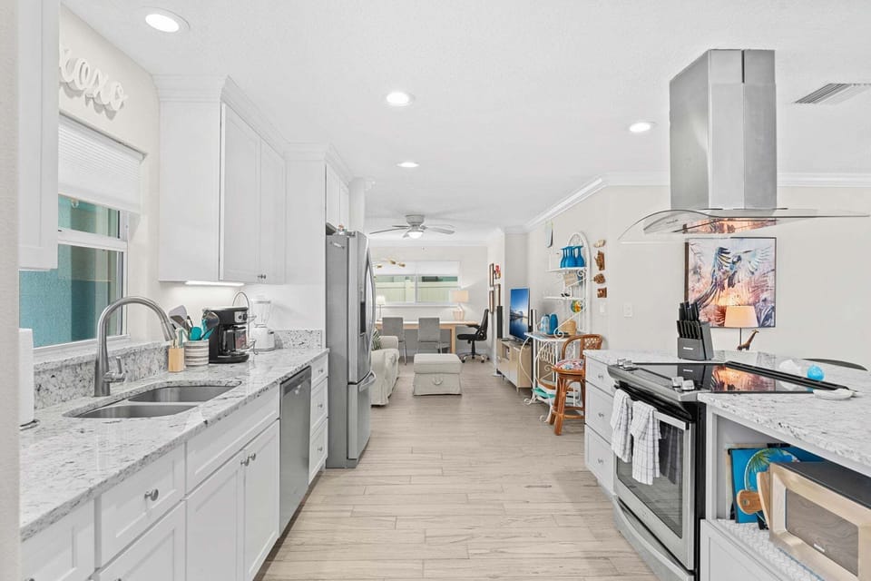 Fully equipped kitchen with everything you need to prepare your favorite meals
