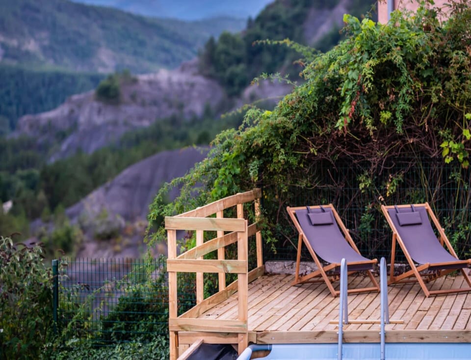 House | Balcony