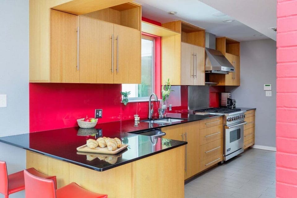 Fully Equipped Kitchen with Stainless Steel Appliances
