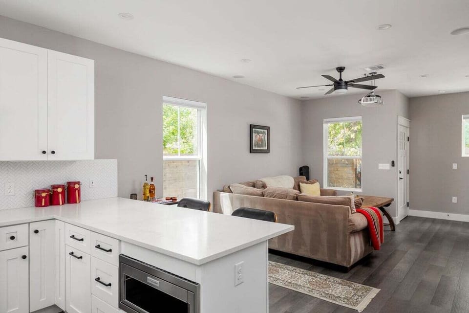Fully Equipped Kitchen with gas range, bar seating