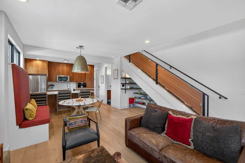 Many Seating Options in this Open Floor Plan!