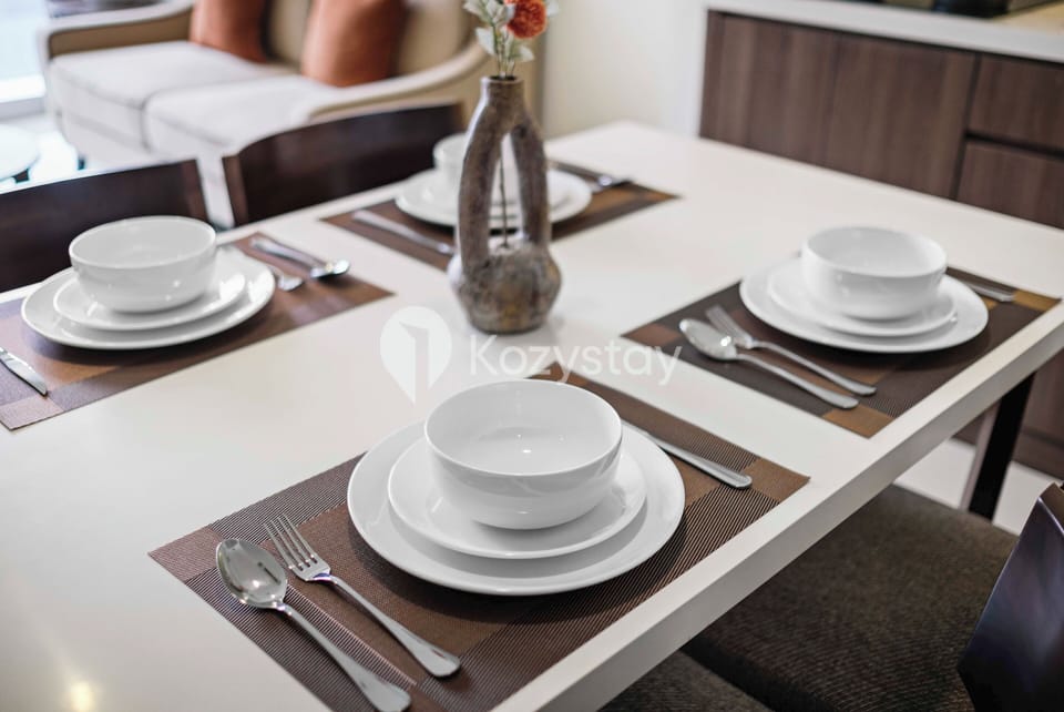Apartment, 2 Bedrooms, City View | Dining room
