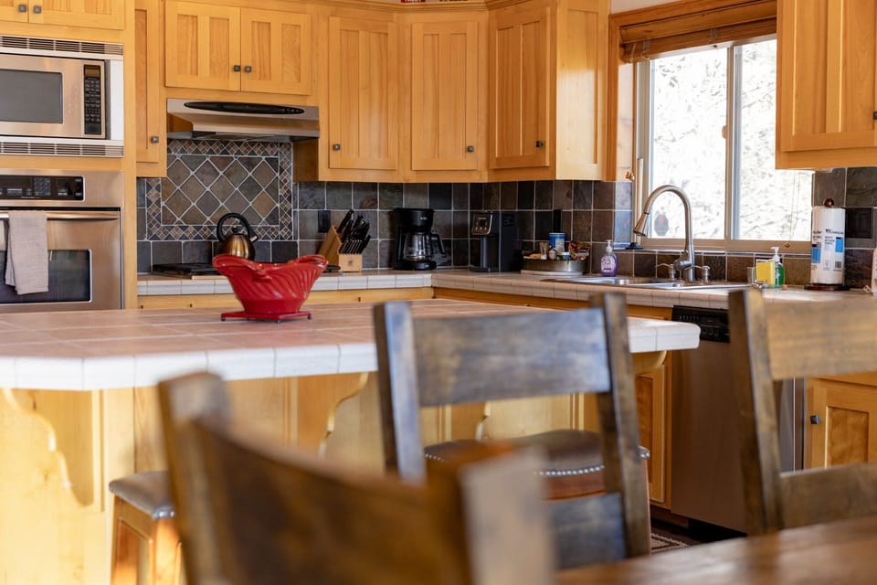 The full kitchen is equipped with basic necessities, making it easy to prepare meals during your stay.