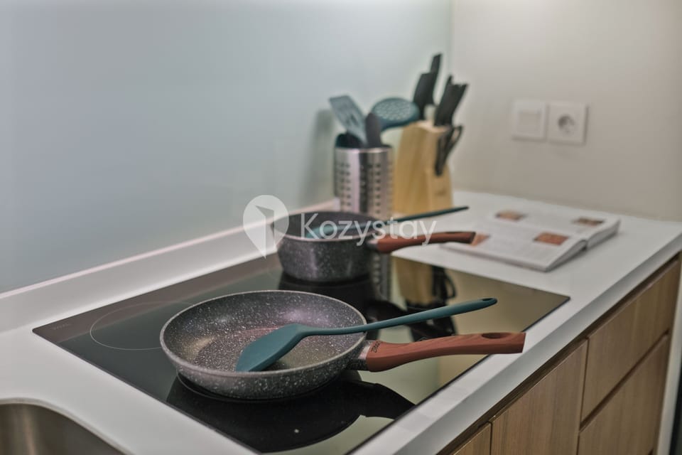 Apartment, 2 Bedrooms, City View | Private kitchen | Full-size fridge, microwave, stovetop, rice cooker
