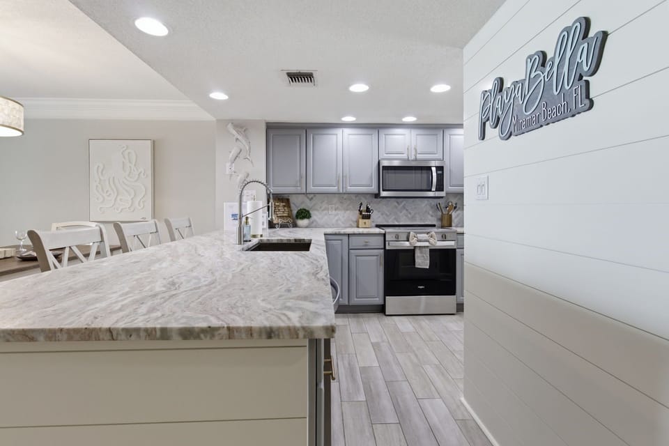 Beautiful, updated kitchen