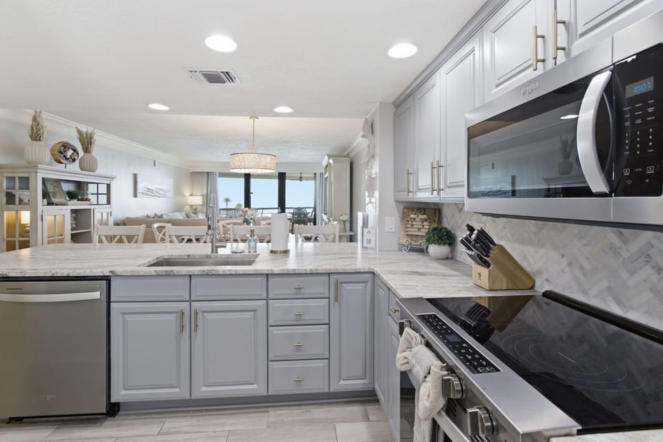Fully equipped kitchen
