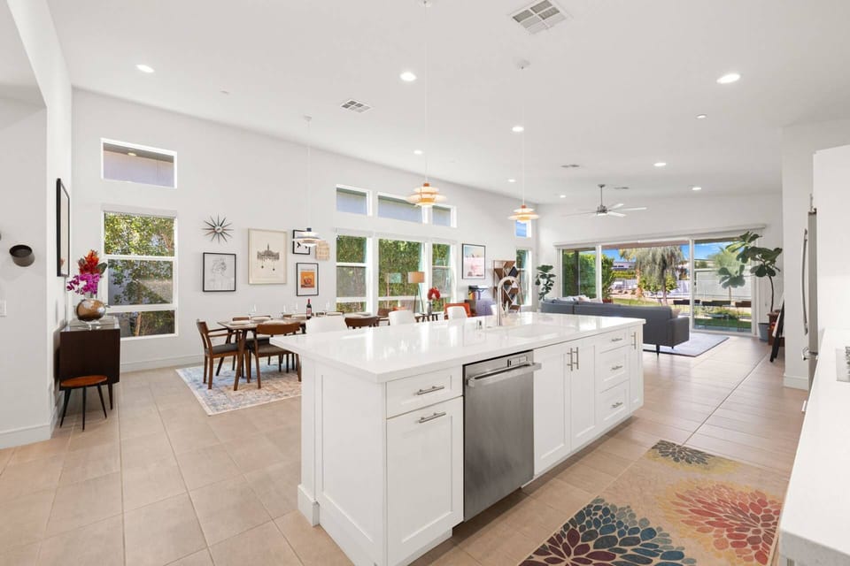 Home's maximize view