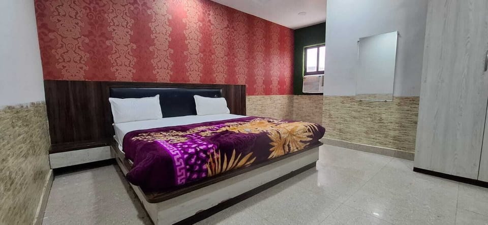 Basic Double Room, Mountain View | Free WiFi