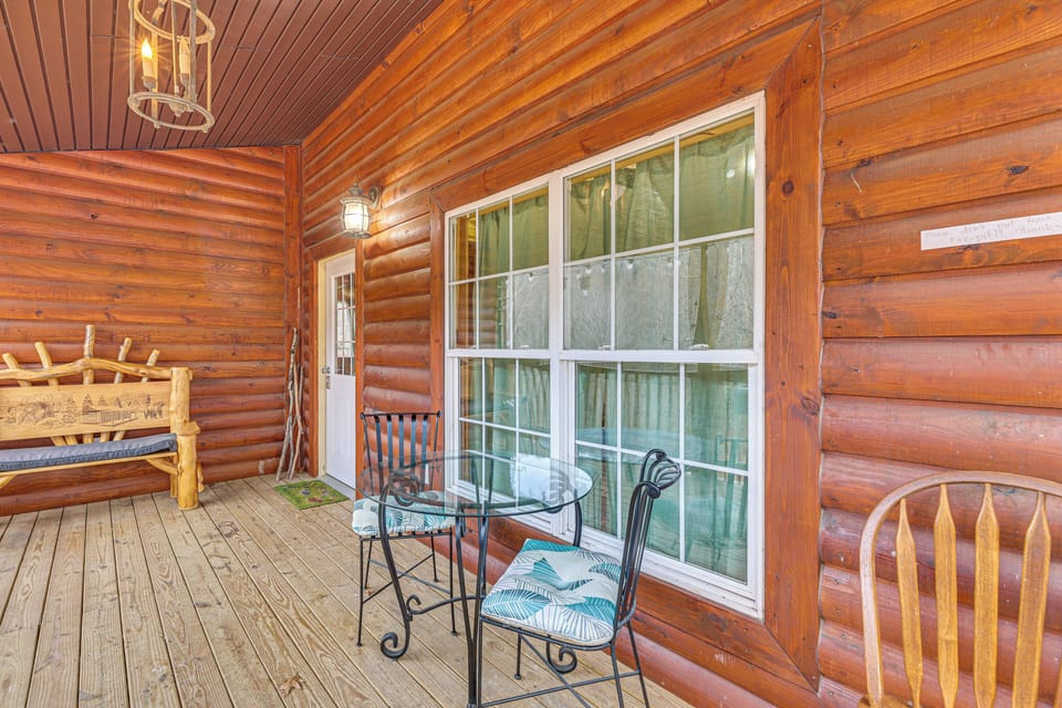 Deck | Cabin Entrance